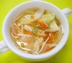 キャベツのコンソメスープ